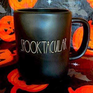 💀Rae Dunn “Spooktacular” Mug 💀
